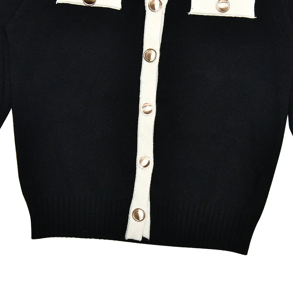 חליפת שני חלקים סרוגה בעיצוב קלאסי מחויט סריג ומכנסיים קצרים - אלנה