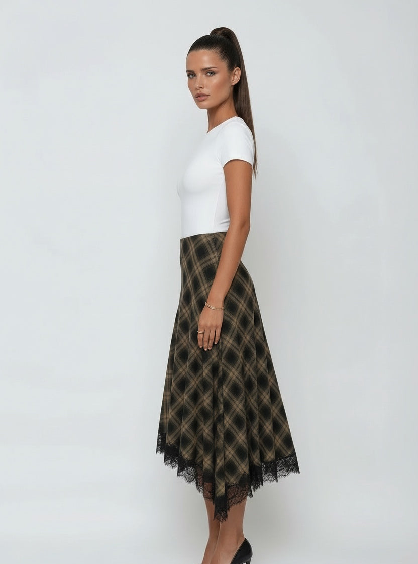 חצאית משבצות חומות