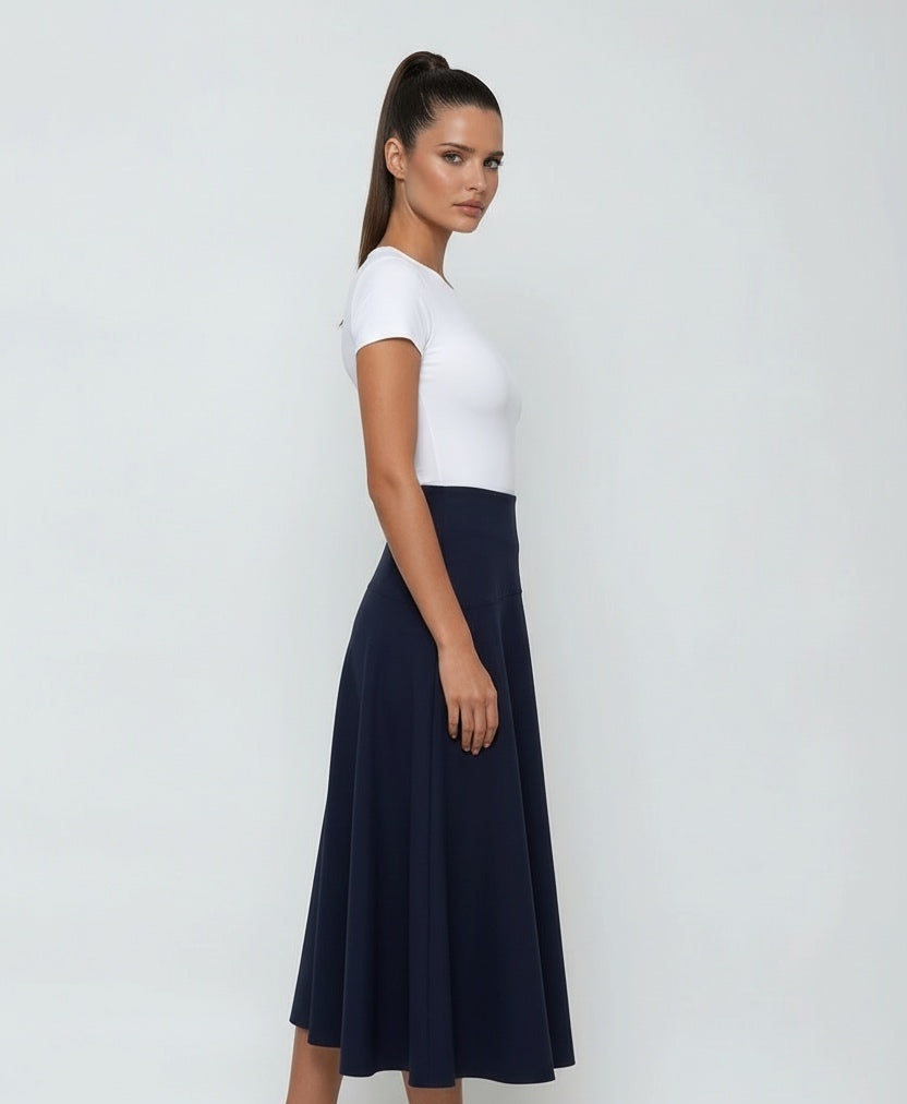 חצאית מתרחבת כחולה