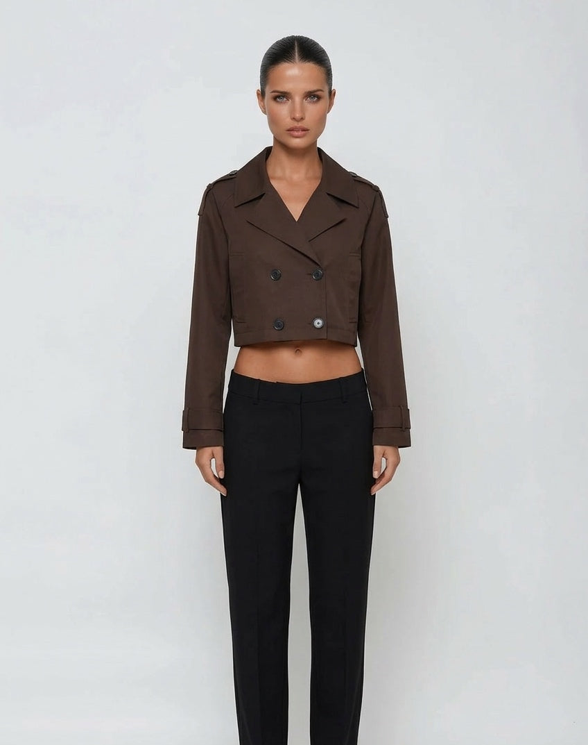 מעיל קצר עם צווארון מיוחד