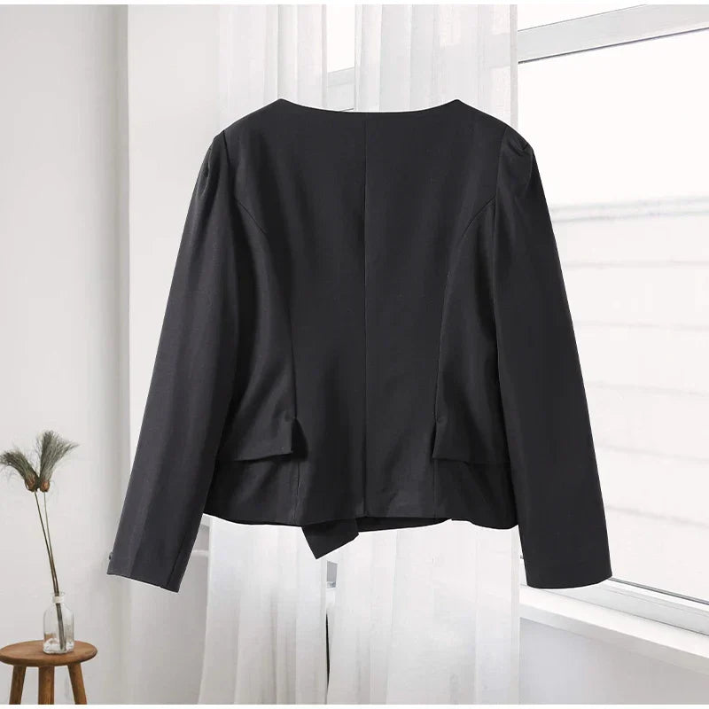 סט שני חלקים אלגנטי חצאית מידי ובלייזר בעיצוב מחויט ויוקרתי - PAS