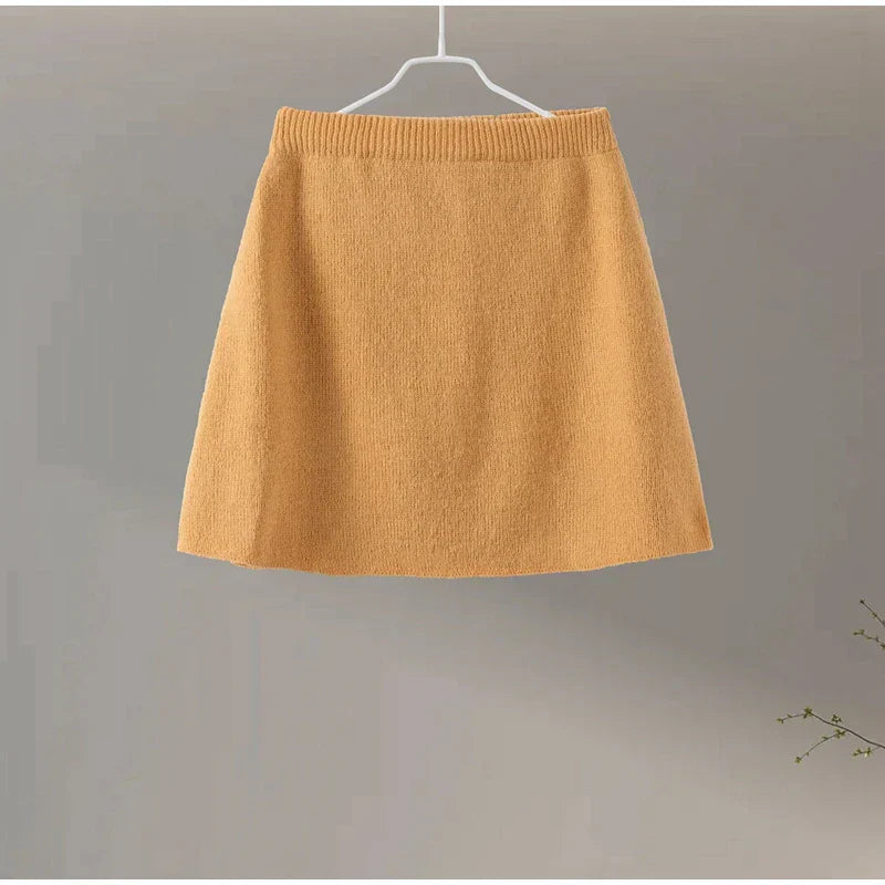 סט שני חלקים סרוג חולצת אובר סייז וחצאית מיני - יעלה