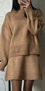 סט שני חלקים סרוג חולצת אובר סייז וחצאית מיני - יעלה