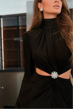 Rios שמלת ערב מקסי מחטבת עם חיתוך בטן