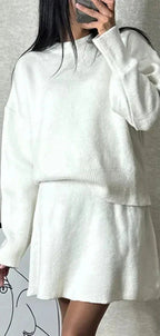 סט שני חלקים סרוג חולצת אובר סייז וחצאית מיני - יעלה