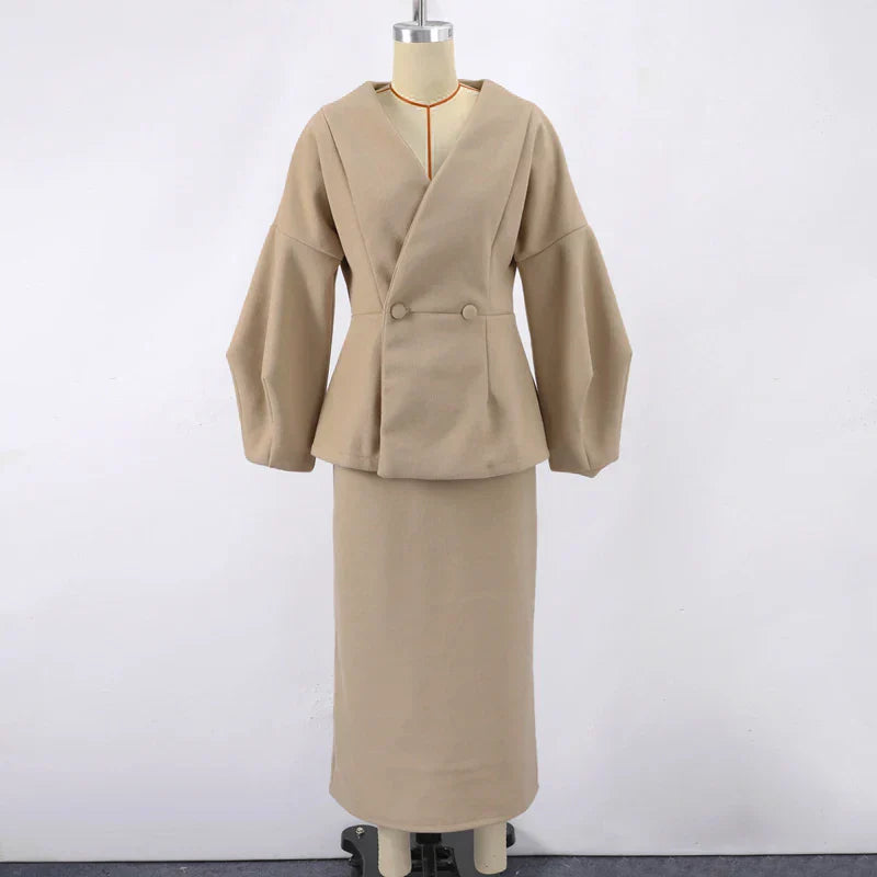 סט שני חלקים צמרי בעיצוב מלכותי חצאית מידי ובלייזר - Reina