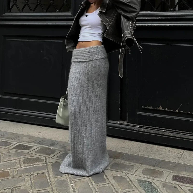 סט סריג שני חלקים חולצת כתפיים חשופות וחצאית מקסי - אילונה